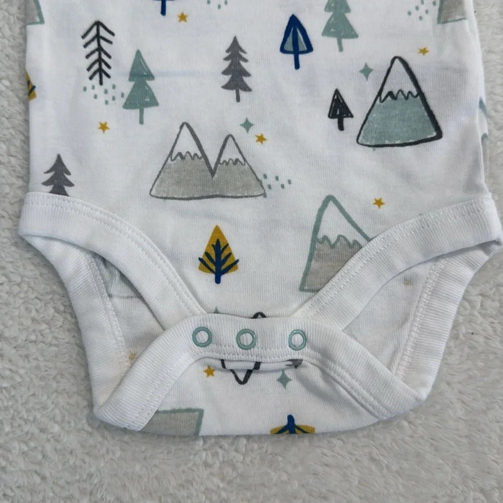 3/$15 🌸 Cloud Island Short Sleeve Onesie Bodysuit Mountain Tree Print Baby 3-6m